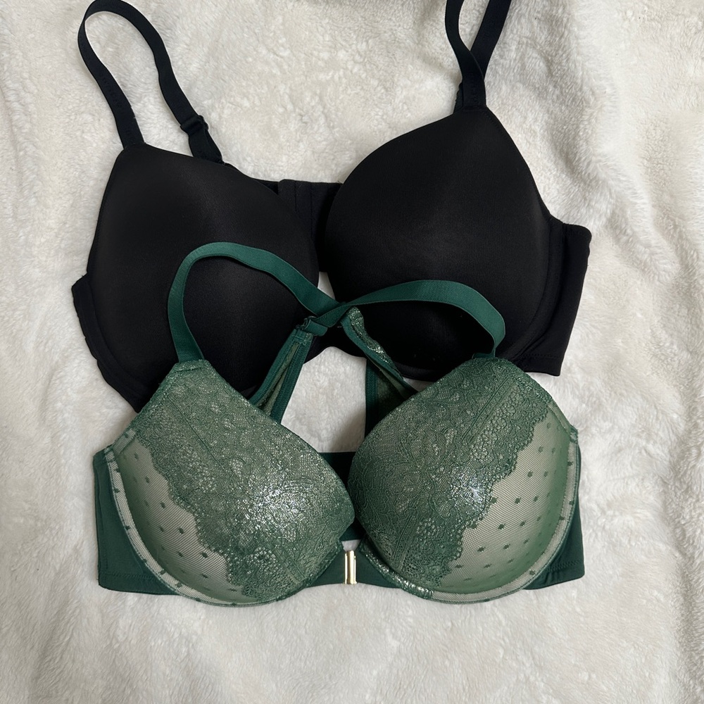 Cacique Green and Black Bra Set
